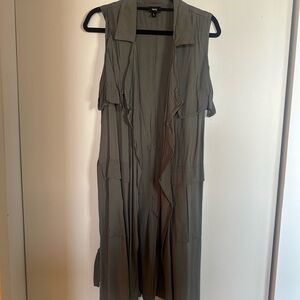 Mossimo Sleeveless Vest